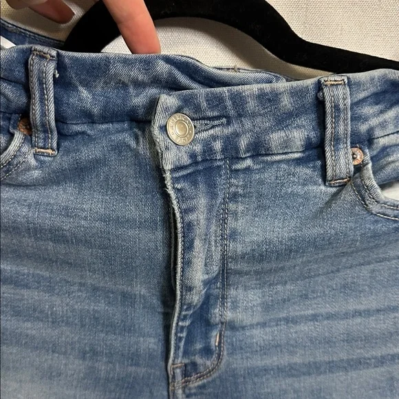 American Eagle Outfitters Faded Blue Jeans - Picture 4 of 7